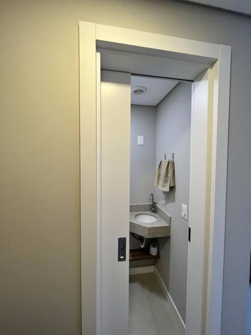 Apartamento 2 Suites Com Piscina E Churrasqueira, Ao Lado Da Ufsc Florianopolis Luaran gambar